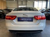 Jaguar XE bei Gebrauchtwagen.expert - Abbildung (5 / 15)