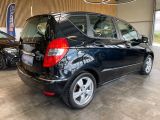 Mercedes-Benz A-Klasse bei Gebrauchtwagen.expert - Abbildung (4 / 15)