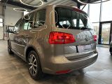 VW Touran bei Gebrauchtwagen.expert - Abbildung (7 / 15) VW Touran bei Gebrauchtwagen.expert - Abbildung (7 / 15)