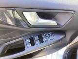 Ford Focus Turnier bei Gebrauchtwagen.expert - Abbildung (13 / 15) Ford Focus Turnier bei Gebrauchtwagen.expert - Abbildung (13 / 15)