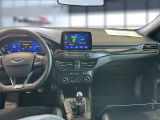 Ford Focus ST bei Gebrauchtwagen.expert - Abbildung (14 / 15) Ford Focus ST bei Gebrauchtwagen.expert - Abbildung (14 / 15)