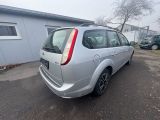 Ford Focus Turnier bei Gebrauchtwagen.expert - Abbildung (8 / 13)