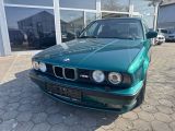 BMW M5 bei Gebrauchtwagen.expert - Abbildung (2 / 15) BMW M5 bei Gebrauchtwagen.expert - Abbildung (2 / 15)