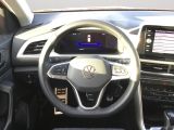 VW T-Roc bei Gebrauchtwagen.expert - Abbildung (11 / 15) VW T-Roc bei Gebrauchtwagen.expert - Abbildung (11 / 15)