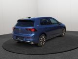 VW Golf VIII bei Gebrauchtwagen.expert - Abbildung (6 / 15)