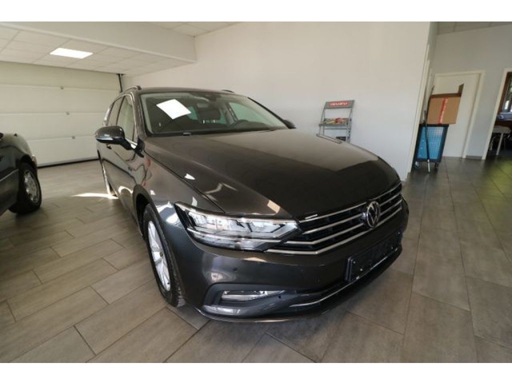 VW Passat bei Gebrauchtwagen.expert - Hauptabbildung VW Passat bei Gebrauchtwagen.expert - Hauptabbildung