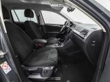 VW Tiguan bei Gebrauchtwagen.expert - Abbildung (11 / 13) VW Tiguan bei Gebrauchtwagen.expert - Abbildung (11 / 13)