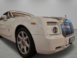 Rolls Royce Phantom bei Gebrauchtwagen.expert - Abbildung (5 / 15) Rolls Royce Phantom bei Gebrauchtwagen.expert - Abbildung (5 / 15)