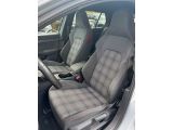 VW Golf VIII bei Gebrauchtwagen.expert - Abbildung (13 / 15)