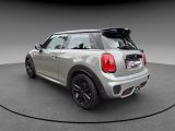 Mini Cooper S bei Gebrauchtwagen.expert - Abbildung (6 / 15)