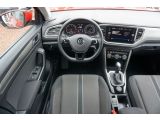 VW T-Roc bei Gebrauchtwagen.expert - Abbildung (10 / 15) VW T-Roc bei Gebrauchtwagen.expert - Abbildung (10 / 15)