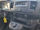 Opel Vivaro bei Gebrauchtwagen.expert - Abbildung (14 / 15)