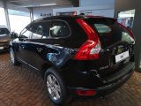 Volvo XC60 bei Gebrauchtwagen.expert - Abbildung (4 / 15)