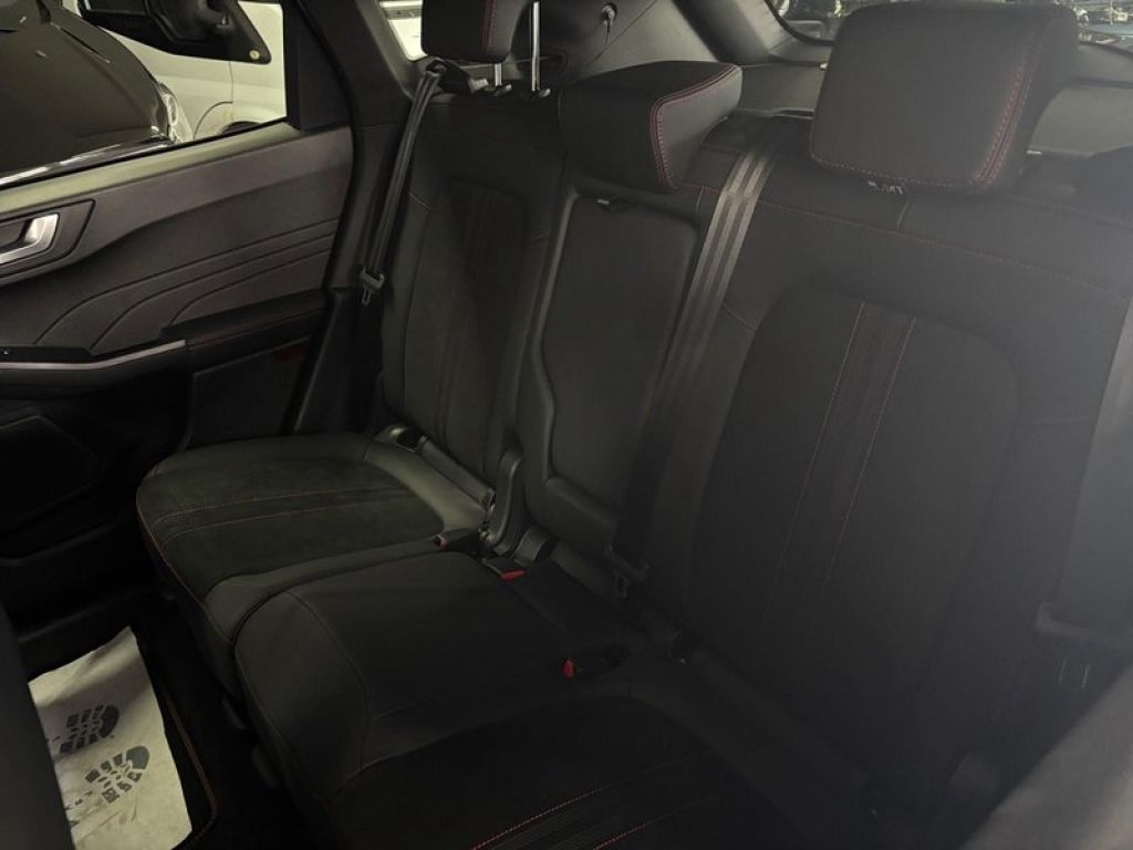Ford Kuga bei Gebrauchtwagen.expert - Hauptabbildung Ford Kuga bei Gebrauchtwagen.expert - Hauptabbildung