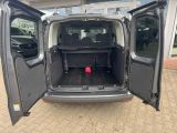VW Caddy bei Gebrauchtwagen.expert - Abbildung (11 / 13) VW Caddy bei Gebrauchtwagen.expert - Abbildung (11 / 13)