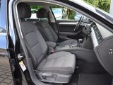 VW Passat bei Gebrauchtwagen.expert - Abbildung (5 / 15)