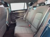 VW Passat bei Gebrauchtwagen.expert - Abbildung (13 / 15) VW Passat bei Gebrauchtwagen.expert - Abbildung (13 / 15)