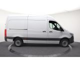 Mercedes-Benz 317 CDI Sprinter bei Gebrauchtwagen.expert - Abbildung (8 / 15) Mercedes-Benz 317 CDI Sprinter bei Gebrauchtwagen.expert - Abbildung (8 / 15)