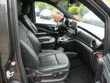 Mercedes-Benz V bei Gebrauchtwagen.expert - Abbildung (14 / 15) Mercedes-Benz V bei Gebrauchtwagen.expert - Abbildung (14 / 15)