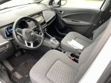 Renault Zoe bei Gebrauchtwagen.expert - Abbildung (3 / 5) Renault Zoe bei Gebrauchtwagen.expert - Abbildung (3 / 5)