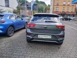 VW T-Roc bei Gebrauchtwagen.expert - Abbildung (7 / 15) VW T-Roc bei Gebrauchtwagen.expert - Abbildung (7 / 15)