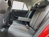 VW T-Roc bei Gebrauchtwagen.expert - Abbildung (9 / 15) VW T-Roc bei Gebrauchtwagen.expert - Abbildung (9 / 15)