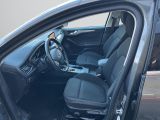 Ford Focus Turnier bei Gebrauchtwagen.expert - Abbildung (9 / 15) Ford Focus Turnier bei Gebrauchtwagen.expert - Abbildung (9 / 15)