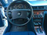 Mercedes-Benz 200 bei Gebrauchtwagen.expert - Abbildung (9 / 15) Mercedes-Benz 200 bei Gebrauchtwagen.expert - Abbildung (9 / 15)