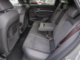Audi Q8 bei Gebrauchtwagen.expert - Abbildung (15 / 15) Audi Q8 bei Gebrauchtwagen.expert - Abbildung (15 / 15)