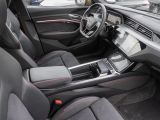 Audi Q8 bei Gebrauchtwagen.expert - Abbildung (8 / 15) Audi Q8 bei Gebrauchtwagen.expert - Abbildung (8 / 15)