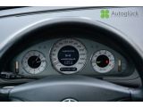 Mercedes-Benz E-Klasse bei Gebrauchtwagen.expert - Abbildung (13 / 14) Mercedes-Benz E-Klasse bei Gebrauchtwagen.expert - Abbildung (13 / 14)