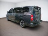 Opel Zafira bei Gebrauchtwagen.expert - Abbildung (2 / 15) Opel Zafira bei Gebrauchtwagen.expert - Abbildung (2 / 15)