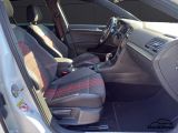 VW Golf GTI bei Gebrauchtwagen.expert - Abbildung (14 / 15) VW Golf GTI bei Gebrauchtwagen.expert - Abbildung (14 / 15)