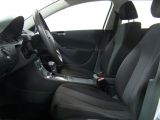 VW Passat bei Gebrauchtwagen.expert - Abbildung (6 / 15)