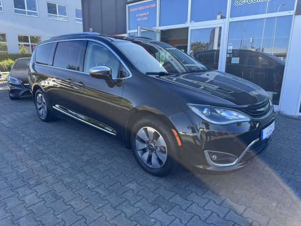 Chrysler Pacifica bei Gebrauchtwagen.expert - Hauptabbildung Chrysler Pacifica bei Gebrauchtwagen.expert - Hauptabbildung