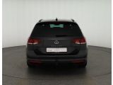 VW Passat bei Gebrauchtwagen.expert - Abbildung (4 / 15) VW Passat bei Gebrauchtwagen.expert - Abbildung (4 / 15)