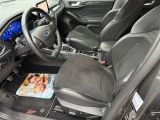 Ford Focus Turnier bei Gebrauchtwagen.expert - Abbildung (8 / 15) Ford Focus Turnier bei Gebrauchtwagen.expert - Abbildung (8 / 15)
