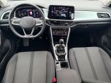 VW T-Roc bei Gebrauchtwagen.expert - Abbildung (13 / 15) VW T-Roc bei Gebrauchtwagen.expert - Abbildung (13 / 15)