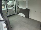 Ford Transit bei Gebrauchtwagen.expert - Abbildung (12 / 15) Ford Transit bei Gebrauchtwagen.expert - Abbildung (12 / 15)