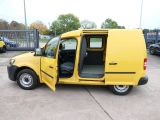 VW Caddy bei Gebrauchtwagen.expert - Abbildung (9 / 10)