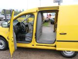 VW Caddy bei Gebrauchtwagen.expert - Abbildung (7 / 12)
