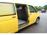 VW T5 Transporter bei Gebrauchtwagen.expert - Abbildung (9 / 10) VW T5 Transporter bei Gebrauchtwagen.expert - Abbildung (9 / 10)