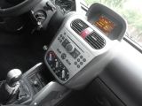 Opel Tigra bei Gebrauchtwagen.expert - Abbildung (8 / 15)