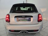 Mini Cooper S bei Gebrauchtwagen.expert - Abbildung (8 / 15)