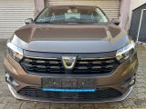 Dacia Logan bei Gebrauchtwagen.expert - Abbildung (2 / 15)
