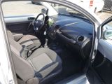 VW New Beetle bei Gebrauchtwagen.expert - Abbildung (13 / 15)