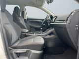 Skoda Karoq bei Gebrauchtwagen.expert - Abbildung (10 / 15) Skoda Karoq bei Gebrauchtwagen.expert - Abbildung (10 / 15)