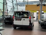 VW Caddy bei Gebrauchtwagen.expert - Abbildung (4 / 15) VW Caddy bei Gebrauchtwagen.expert - Abbildung (4 / 15)