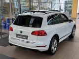VW Touareg bei Gebrauchtwagen.expert - Abbildung (14 / 15)