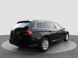 VW Passat bei Gebrauchtwagen.expert - Abbildung (2 / 15)